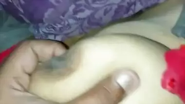 Pervert Desi husband makes nude video of her wife