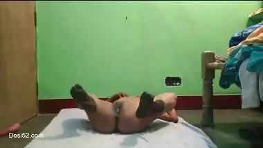 Desi indian wife having hardcore sex with hubby