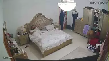 Couple in bedroom with wife walking nude in FSI xxx