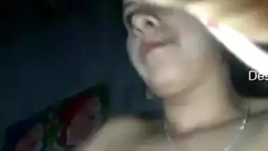 Desi mom wants sex and silently touches clitoris in front of camera