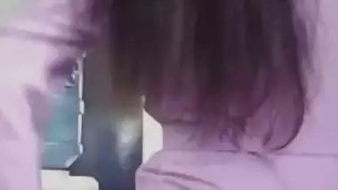 Srilankan girl showing boobs and ass in tuition class