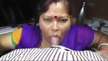 South Indian aunty deep throat blowjob