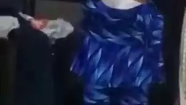 Telugu office hotty changing costume inside office MMS video