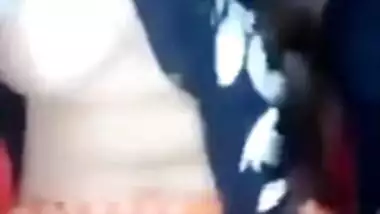 Pakistani sex chat girl showing cute boobs