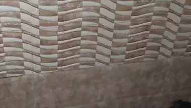 Naked mom bathing caught by horny son for masturbation