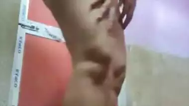 Sexy big ass girl nude bath show on cam