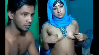 Bhai Hyderabadi Sex Girls - Gorgeous Hyderabadi Muslim Girl First Time Home Sex With Lover indian porn  mov