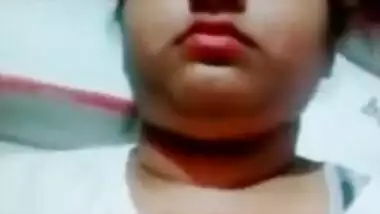 Sexy Desi Girl Showing Her Boobs