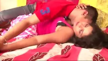 Free Indian bhabhi porn mms of a sexy girl and her neighbor.