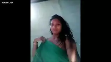 Cute bhabhi teasing seducing