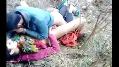 Kashmiri Village Girl Outdoor Sex With Neighbor indian porn mov