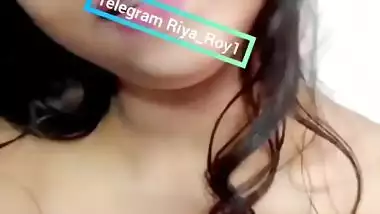 Desi Girl Riya Shows Nude Body with Dirty Bangla Talking