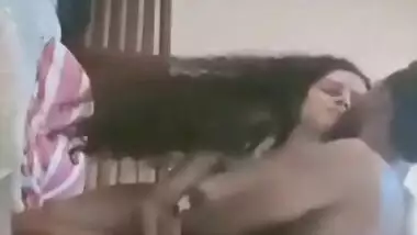 Desi Bhabhi Giving handjob till cumming