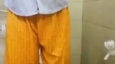 Tamil college girl hot body show hindi girl...