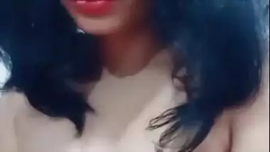 Sexy Girl Showing 2 Clips Part 2