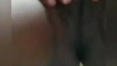Sexy Lankan Girl Showing boobs and Pussy