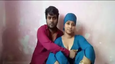 Indian Tamil Gf Ko Apna Land Chusaya Phir Uski...