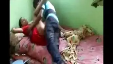 Desi guy fucking prostitue in his home
