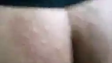 Hot Pakistani Aunty Sucking The Penis Of Lover