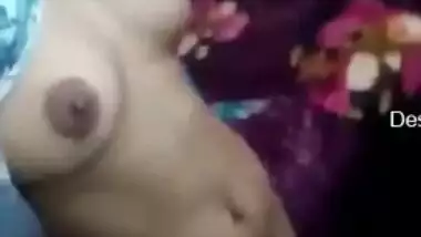 Super hot look Desi school girl showing her boobs and juicy pussy