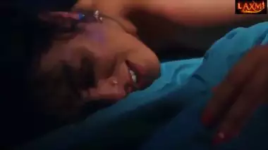 Indian beautiful Desi wife caught her servant and fucked him daily for satisfy her need real indian desi hindi sex video