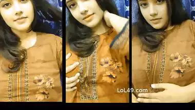 Desi girl perfect boobs and nude body showing