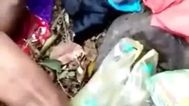 Mature Desi XXX couple caught fucking in jungle on camera MMS