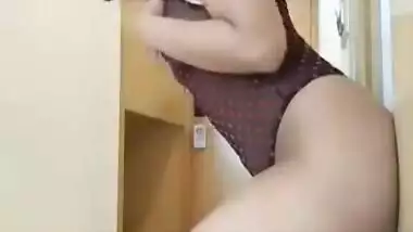 Indian hot Sexy model exposed her body