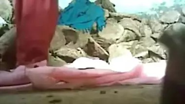 Mature Desi wife cheats on her husband with a young guy outdoor, mms sex