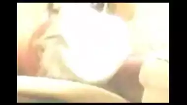 Fsiblog – Pondi bhabi first time with her neighbor MMS