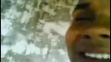 Desi girl porn video with his boyfriend having fun in the park