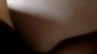 Naked Desi wife poses for MMS clip and spreads legs for XXX dick