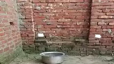 Village wife nude bath selfie video shot for her lover goes online