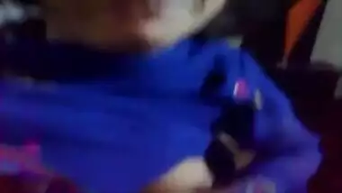 Pakistani Sexy Girl Showing Boobs To Customers