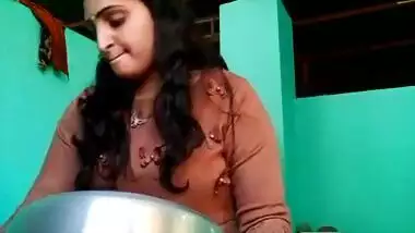 Sexy Bhabhi Shows Her Boobs And Big Ass