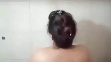 Hindi mom bathing caught by horny son to have incest sex