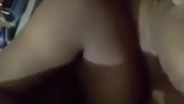 Unfaithful Desi hottie pleases husband's friend with XXX blowjob