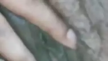 Wife masturbates and Desi man doesn't blow a chance to film porn video