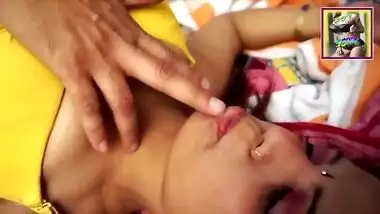 Bhojpuri sex video of a hot doctor and patient in the clinic