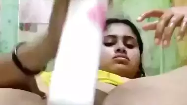 Desi babe using room freshener bottle to masturbate
