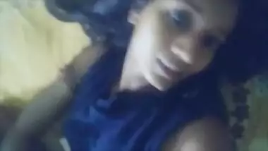 Singing desi hottie