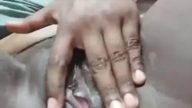 Mallu sex beauty girl spreading big ass viral MMS