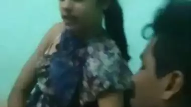 Cute Desi Girl Exclusive video spending some quality time with her Boyfriend giving h