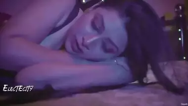 Indian teen easily tempts guy and lures him to be for hot fucking