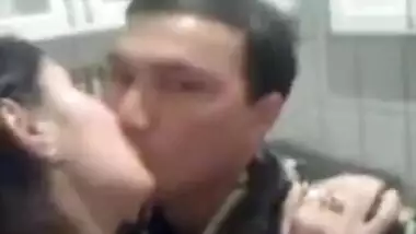 Lucknow Couple Kissing - Movies.