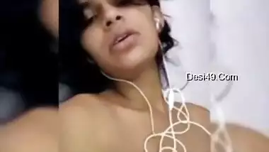 Today Exclusive- Horny Desi Girl Showing Her Boobs And Wet Pussy On Video Call Part 2