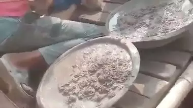 Bihari sex video of a Patna girl getting fucked by a mason