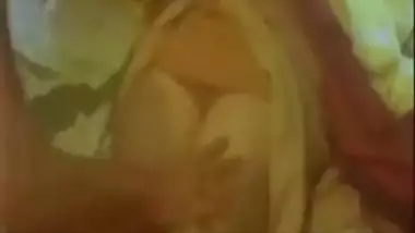 Hot Indian Aunty try to satisfy her Customer in Hotel