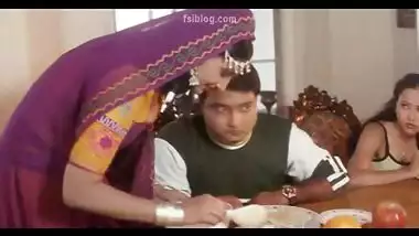 Desi Actress Serving Boobs than food – FSIBlog.com