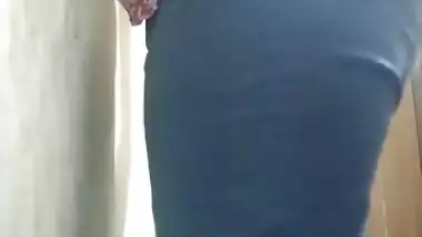 Bhen Ko Blackmail Krke Choda Aur Nahate Hue Choot M Ungli Daal Di Jaberjasti